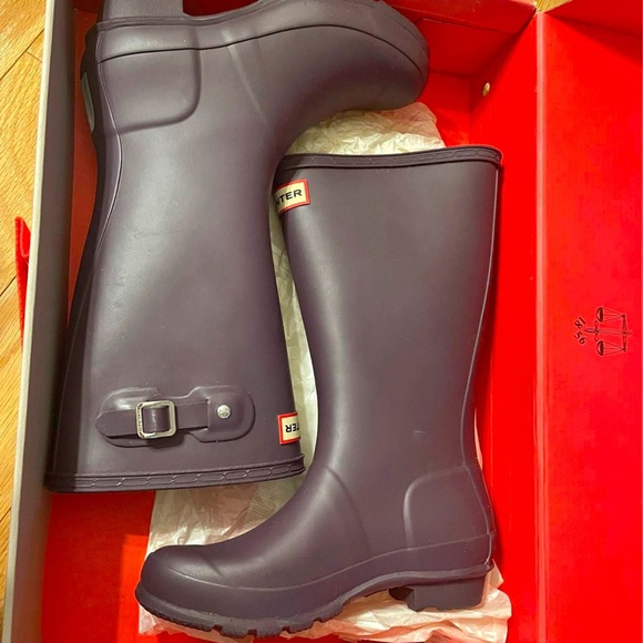 Hunter Kids Purple Rain Boots - Picture 2 of 4